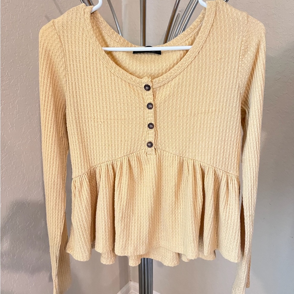 Yellow Sleeved Cute Top with Buttons